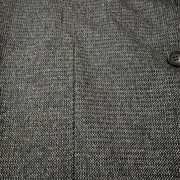 Canali Exclusive Cashmere with Surgeons cuffs - Picture 2 of 9